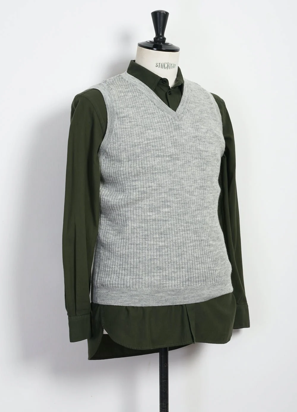 ARNE | Plated Rib V-Neck Slip Over | Winter Grey - Image 2