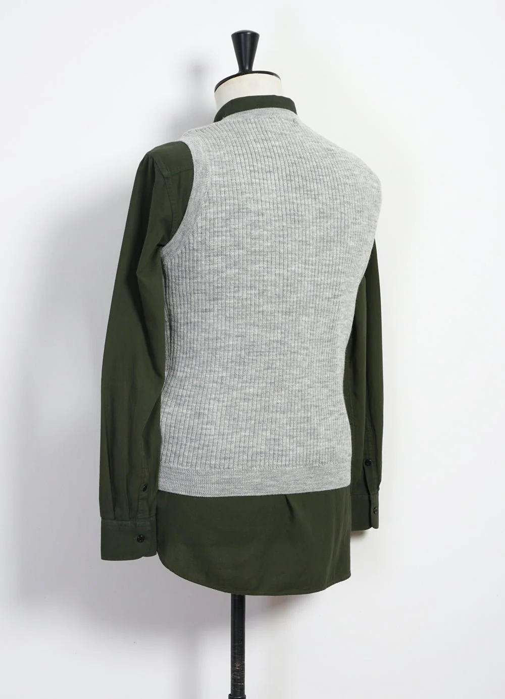 ARNE | Plated Rib V-Neck Slip Over | Winter Grey - Image 3