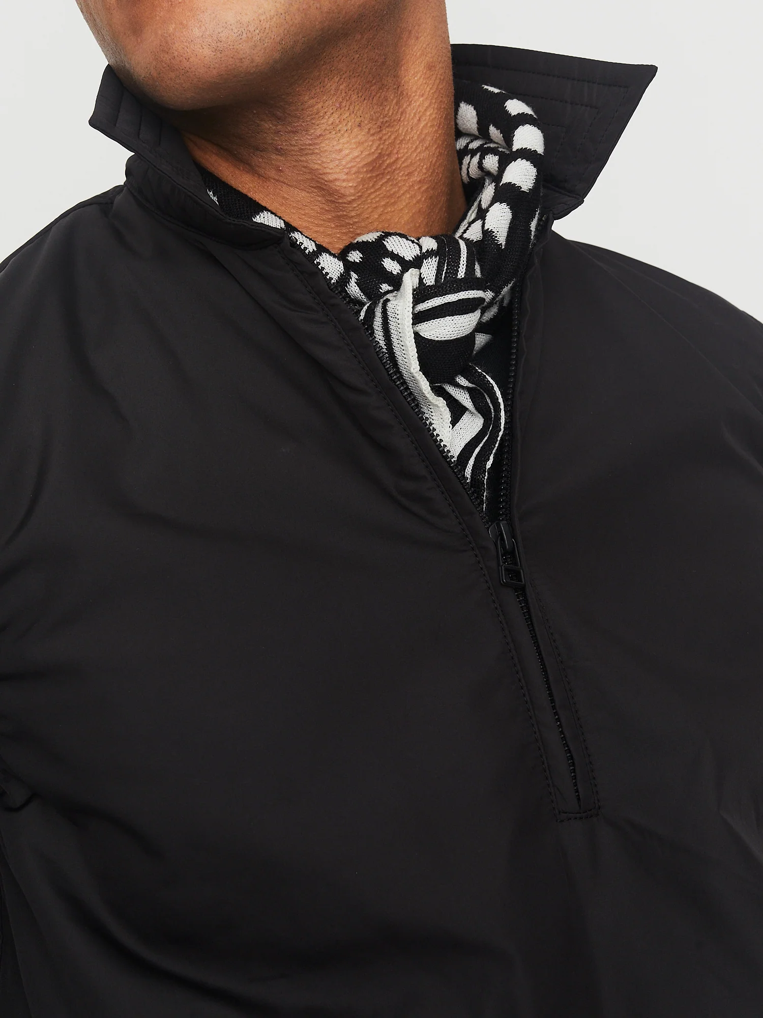 BANDANA ONE 30-01-1 | Knitted Wool Bandana | Off-white / Black - Image 2