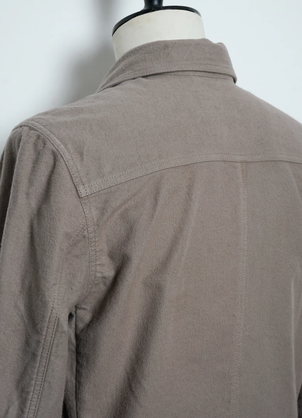 BERTRAM 28-22-7 | Refined Moleskin Work Jacket | Light Stone - Image 4