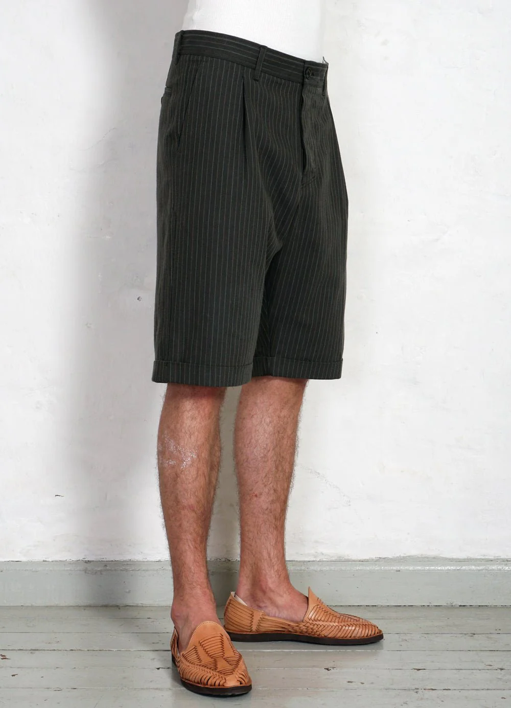 BIRK | Single Pleated Shorts | Khaki Pin - Image 3