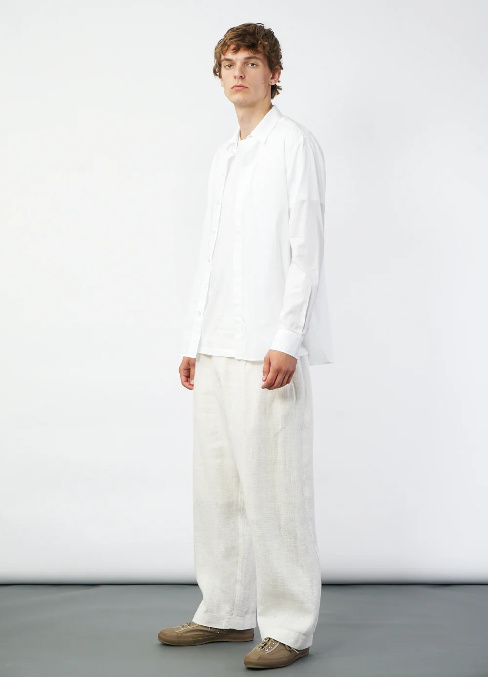 BOBBY 29-58-1 | Wide Pleated Trousers | Off White Gauze - Image 2