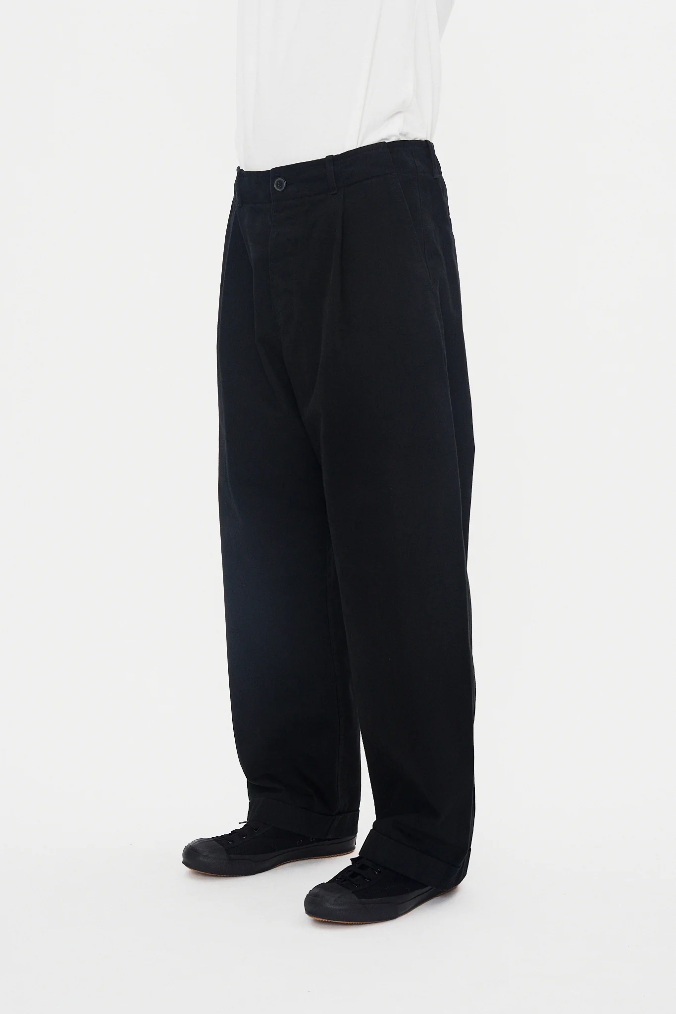 BOBBY 31-56-2 | Wide Pleated Everyday Trousers | Black - Image 3