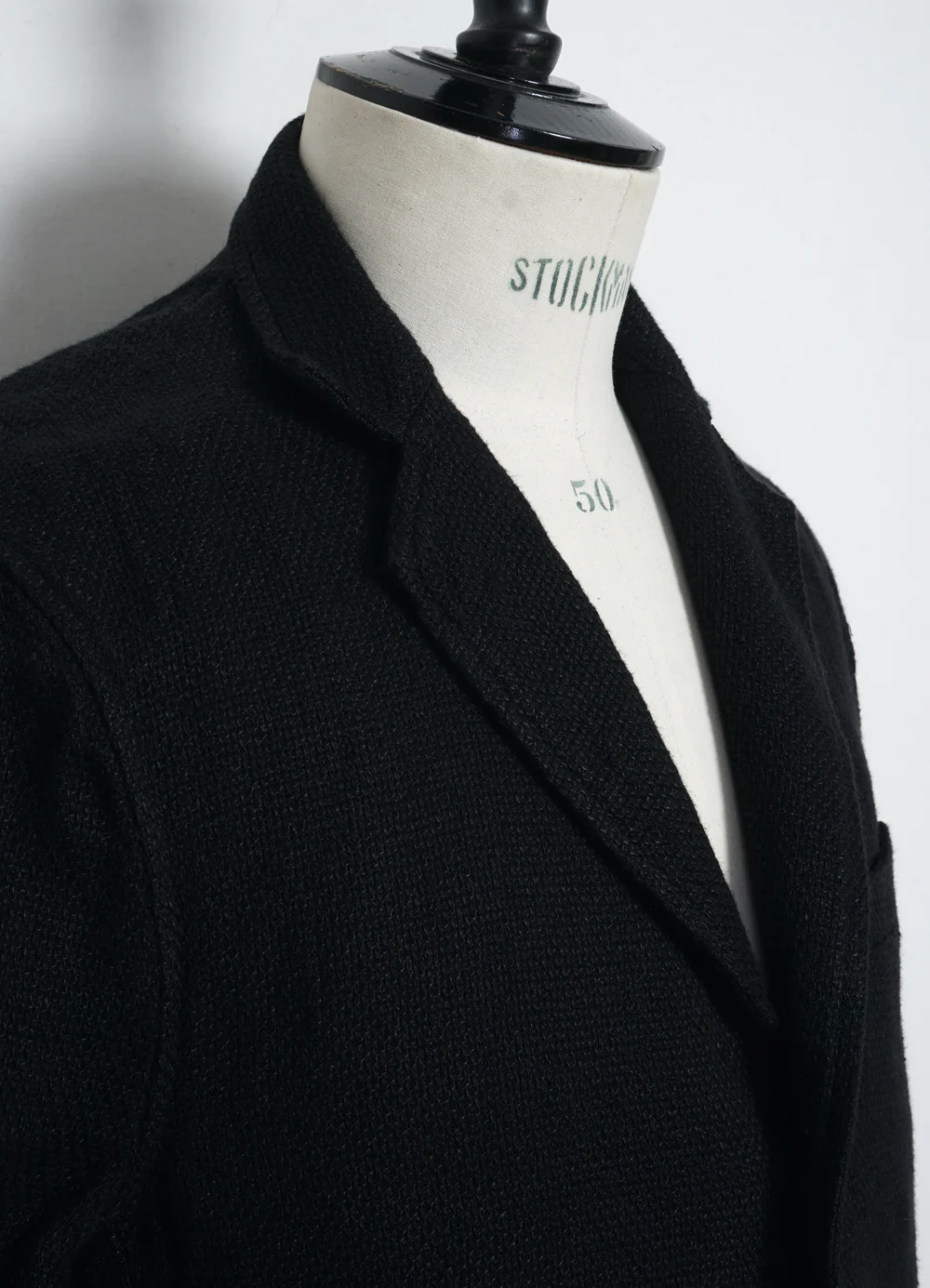CHARLIE 29-58-2 | Easy Three Button Blazer | Black Gauze - Image 4