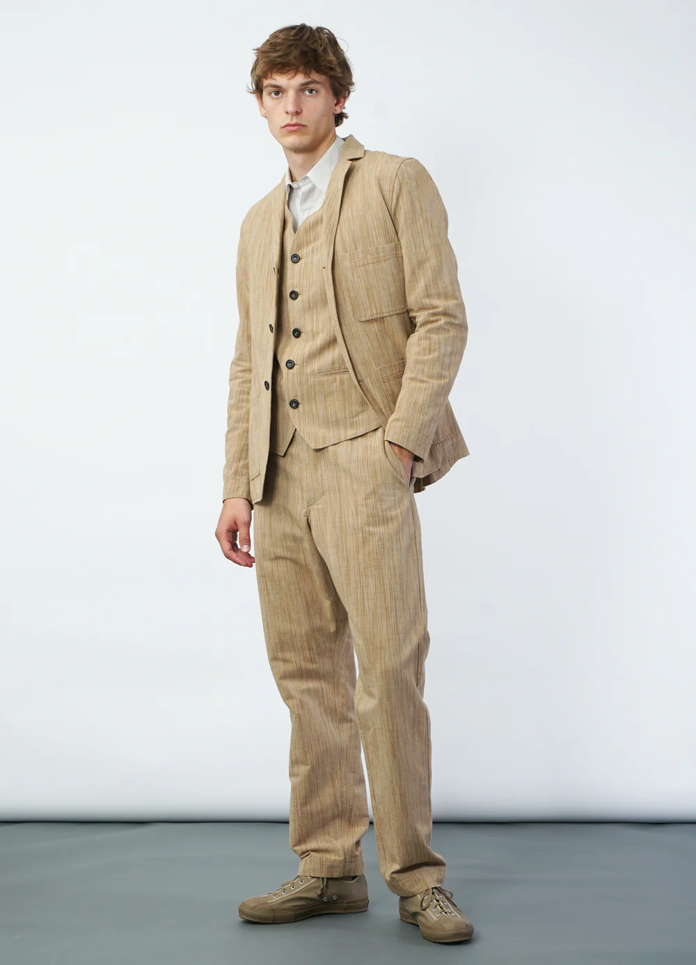 CHARLIE 29-61-9 | Easy Three Button Blazer | Sepia - Image 2