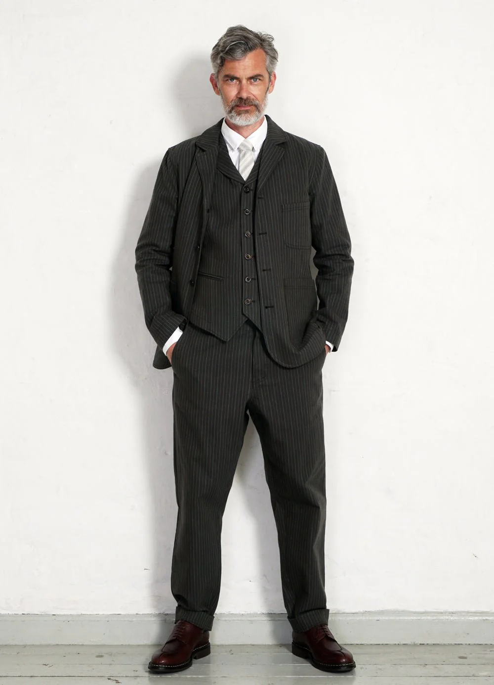 KIAN | Cinch Back Wide  Trousers | Khaki Pin - Image 2