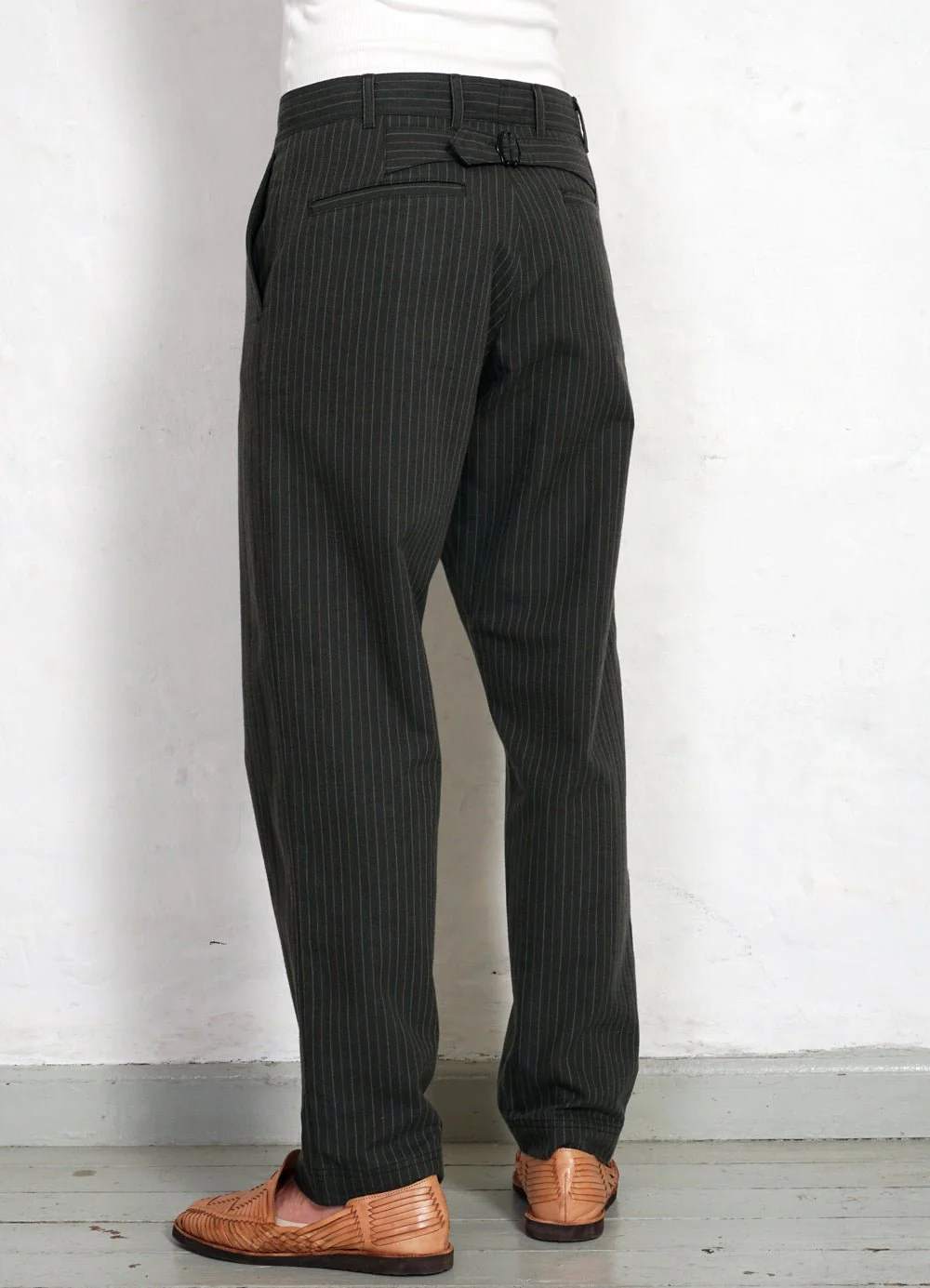 KIAN | Cinch Back Wide  Trousers | Khaki Pin - Image 4