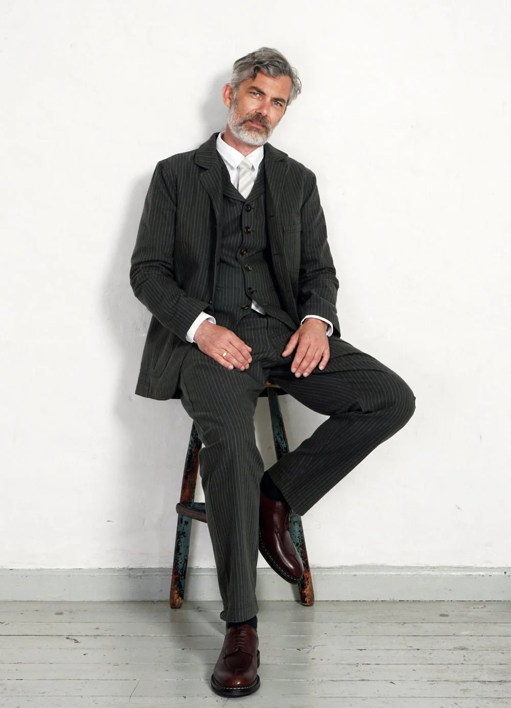 KIAN | Cinch Back Wide  Trousers | Khaki Pin - Image 8