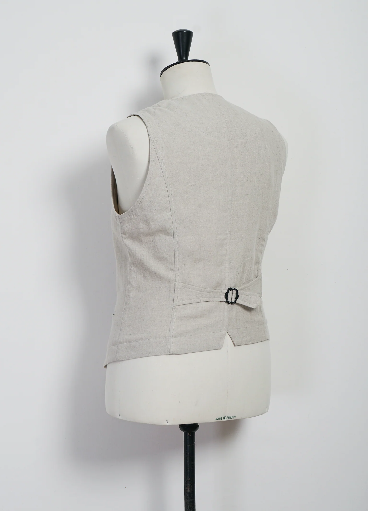 DANIEL 31-67-1 | Classic Waistcoat | Nature Linen - Image 4