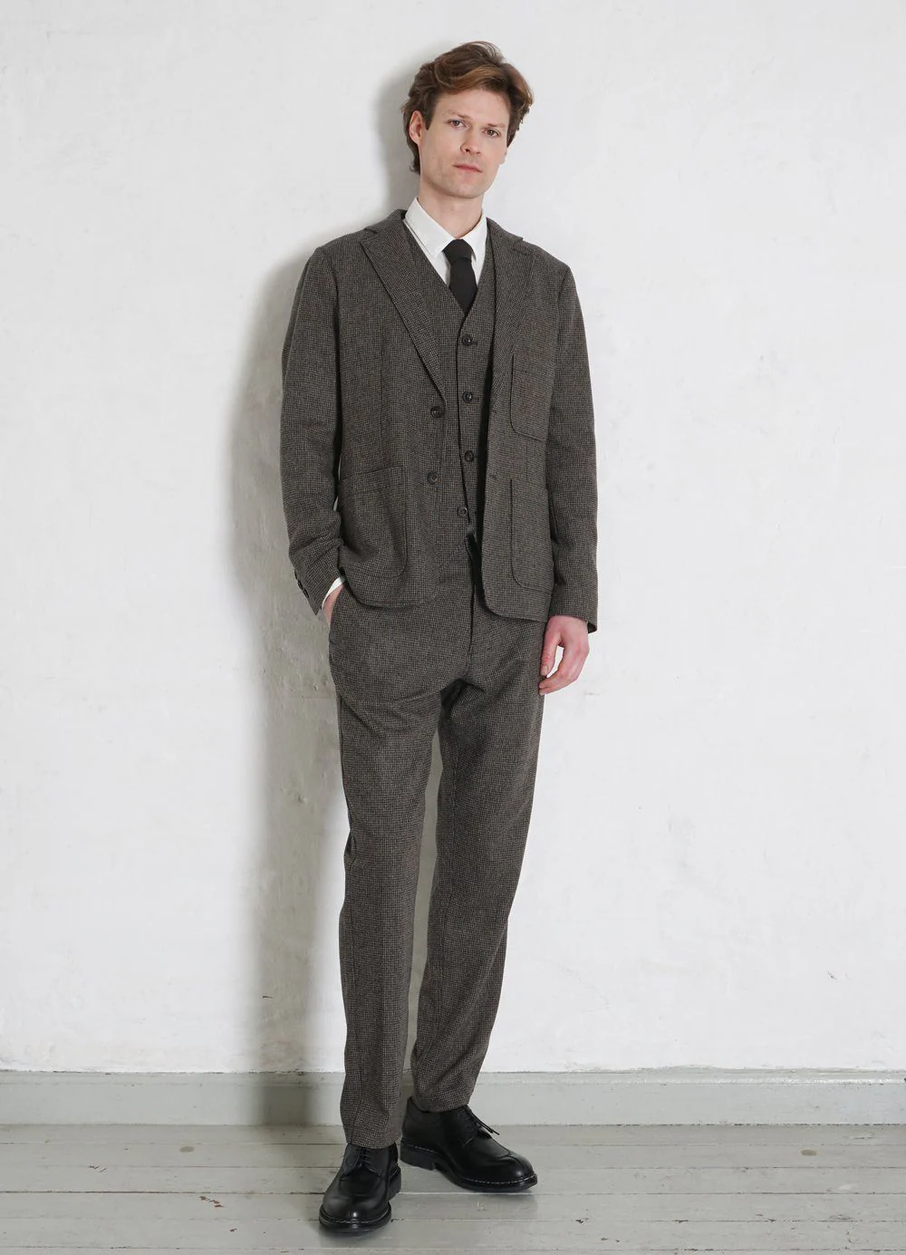 DANIEL | Classic Waistcoat | Rocks - Image 2