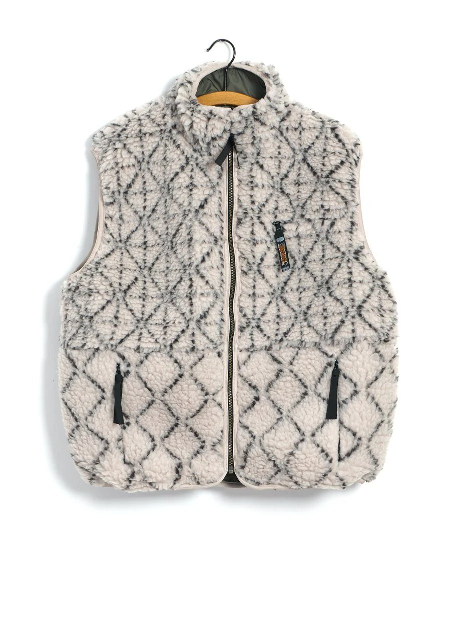 DO-GI SASHIKO | Boa Fleece Reversible Vest | Ecru