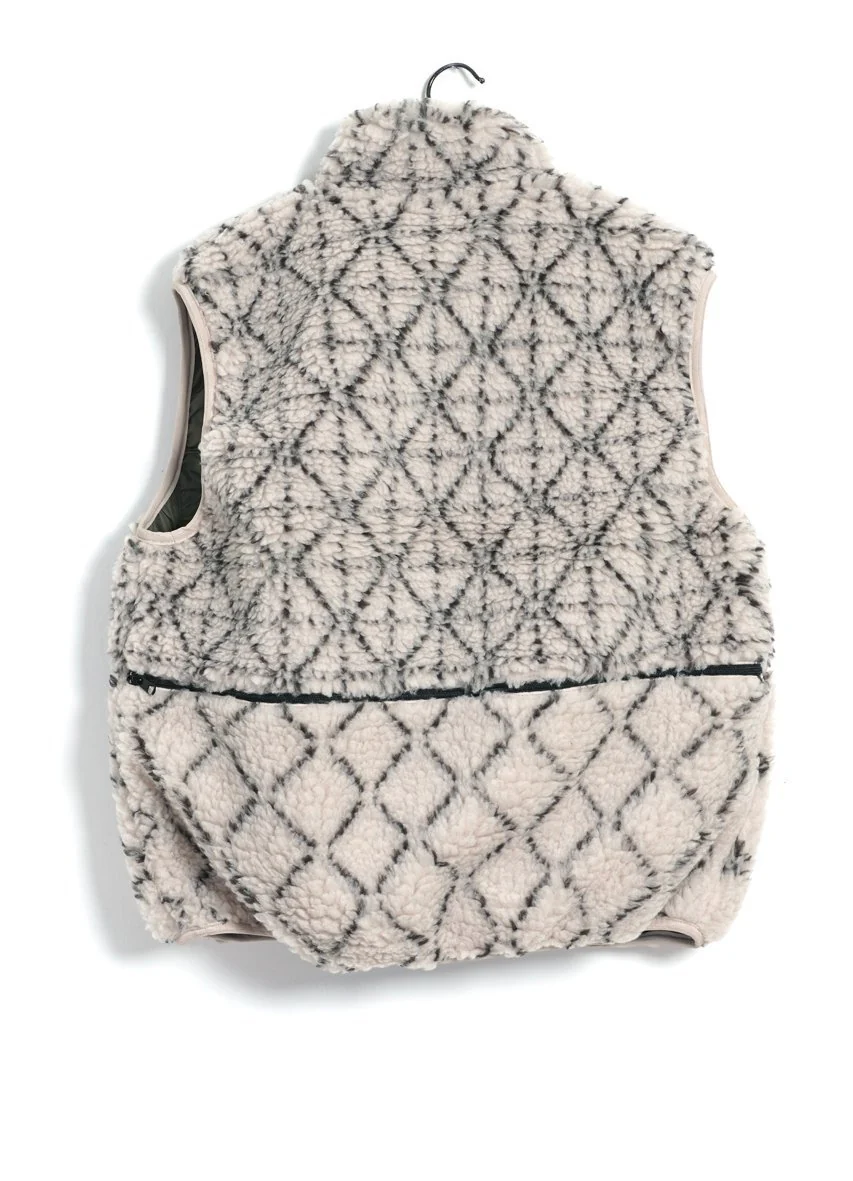 DO-GI SASHIKO | Boa Fleece Reversible Vest | Ecru - Image 2