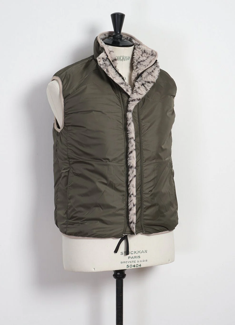 DO-GI SASHIKO | Boa Fleece Reversible Vest | Ecru - Image 6