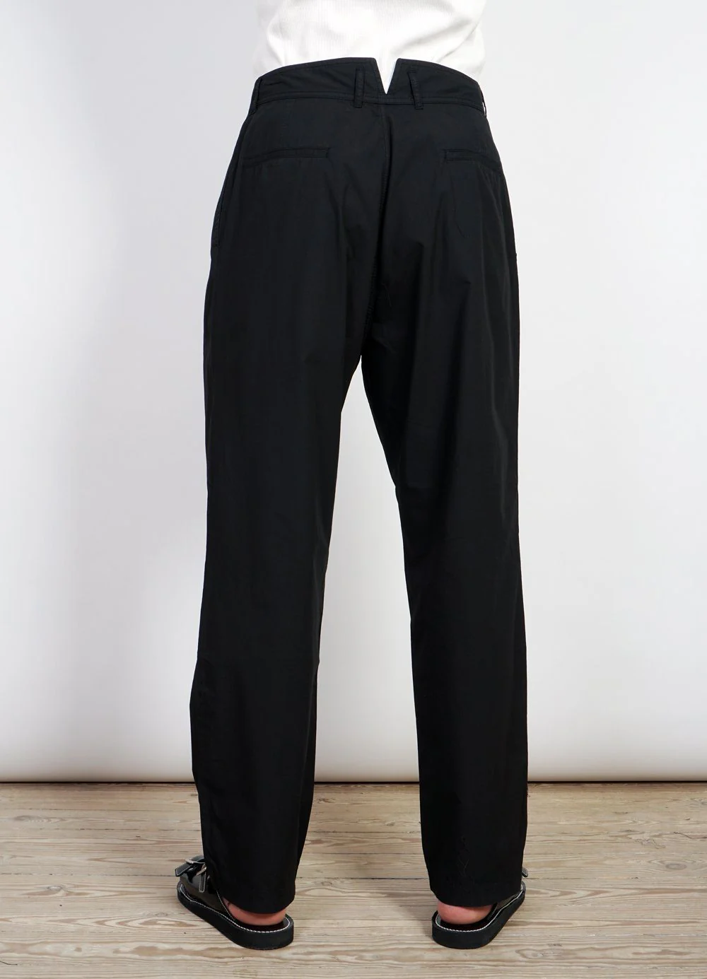 EIGIL | Light Wide Cut Summer Trousers | Black - Image 4