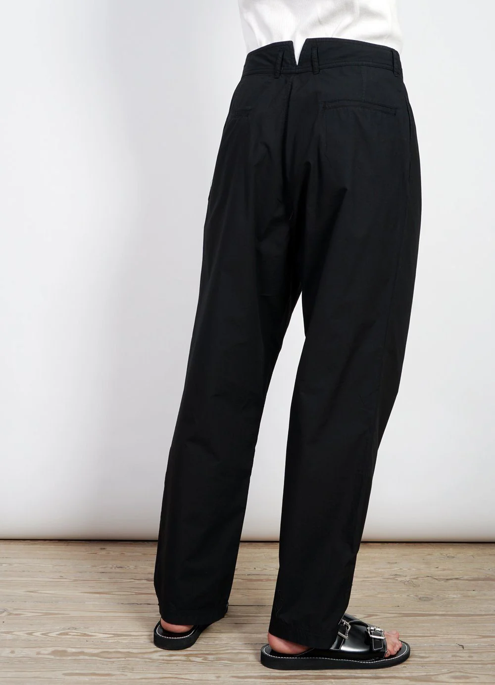 EIGIL | Light Wide Cut Summer Trousers | Black - Image 5