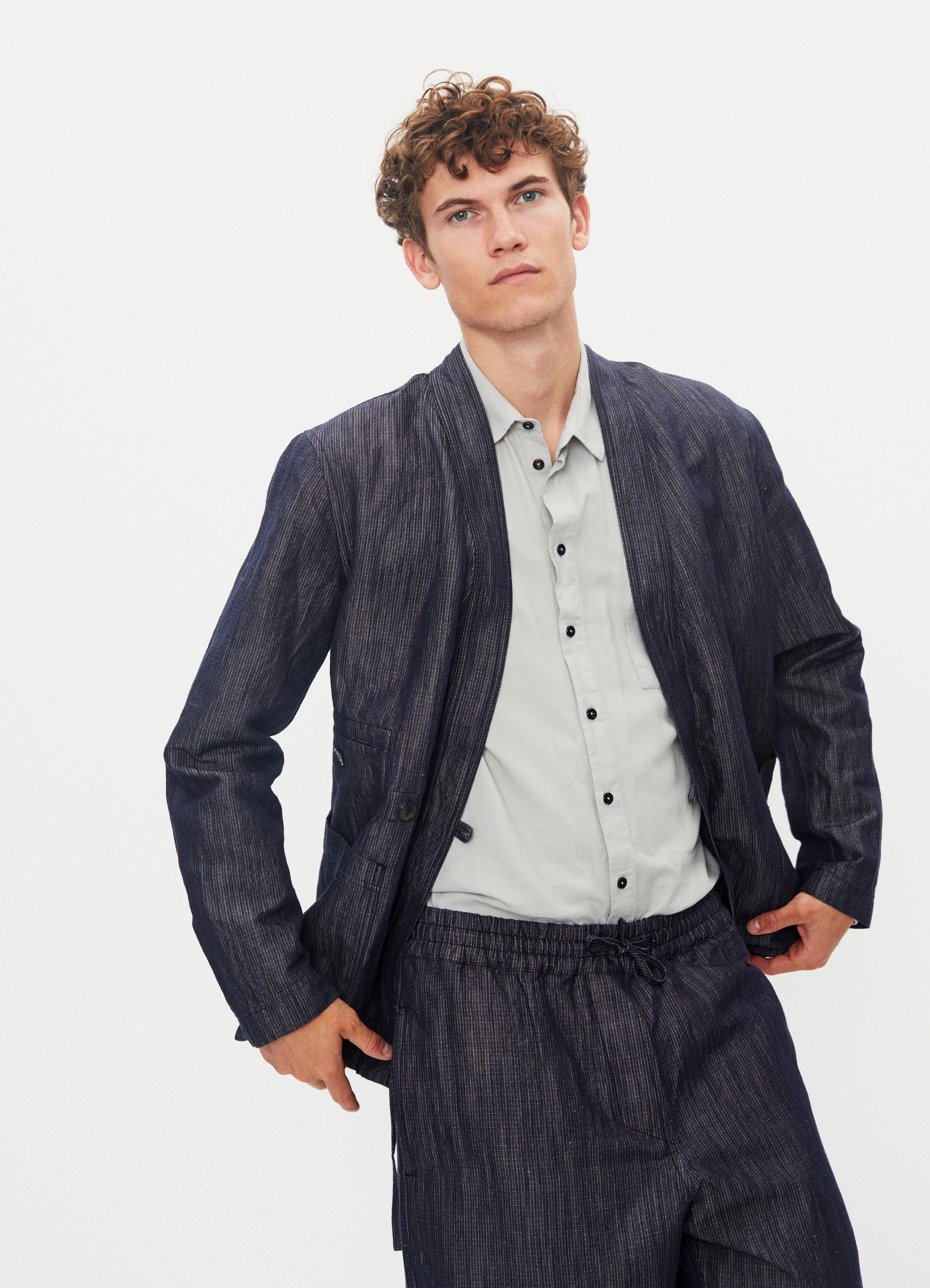 FOLKE 31-66-3 | Eastern Style Jacket | Navy Dobby - Image 2