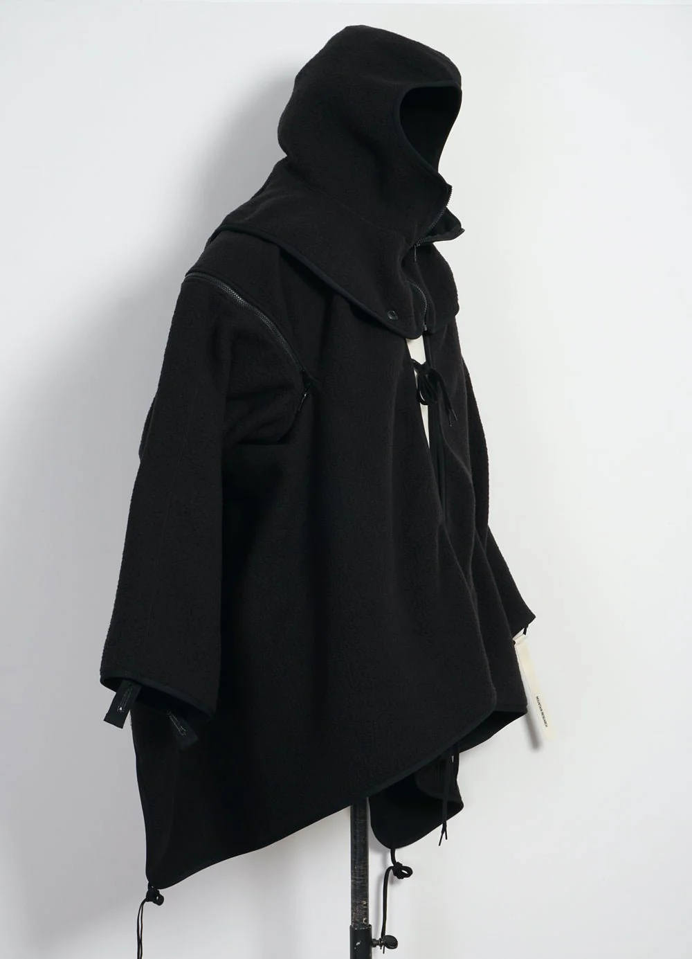 FOLKS PONCHO | Black - Image 3