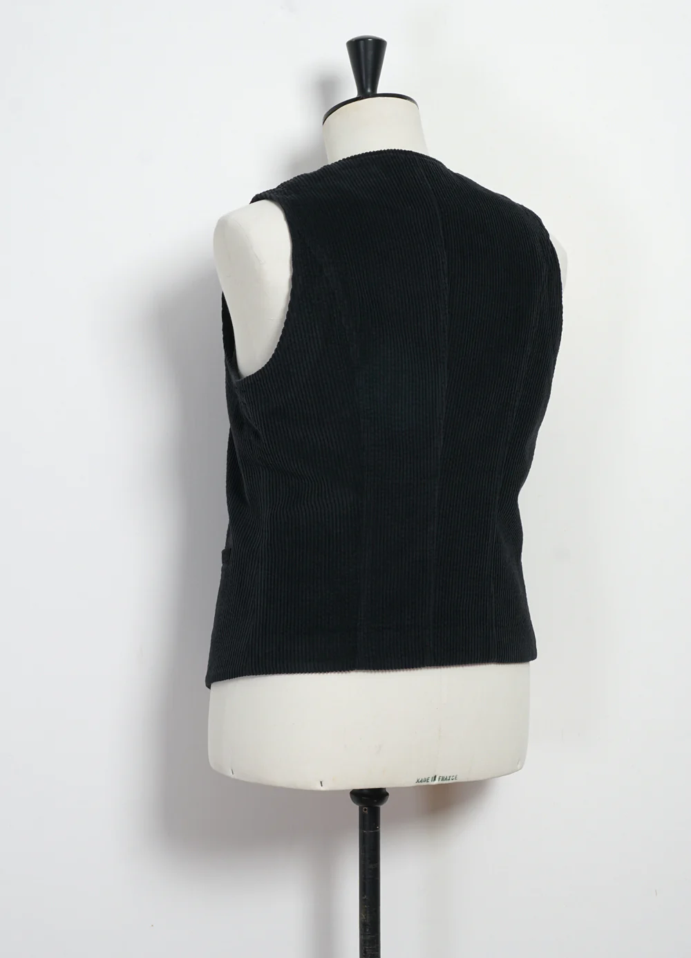 KNUD 30-35-2 | Casual Waistcoat | Dusty Black - Image 3
