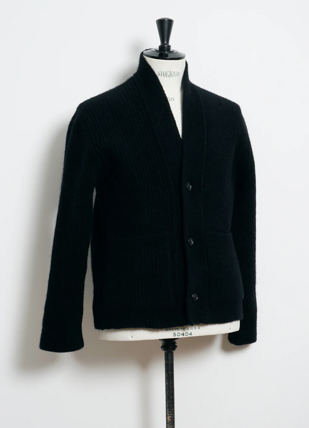 LINUS 28-09-2 | Knitted Cardigan | Fuzzy Black - Image 3