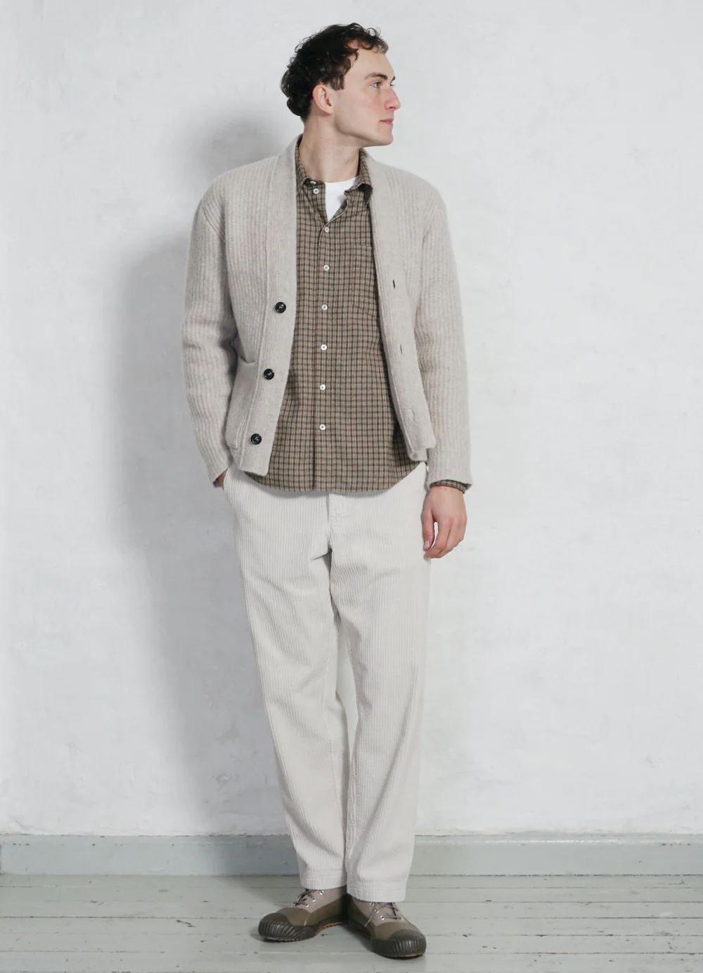 LINUS 28-09-7 | Knitted Cardigan | Fuzzy Natural - Image 2