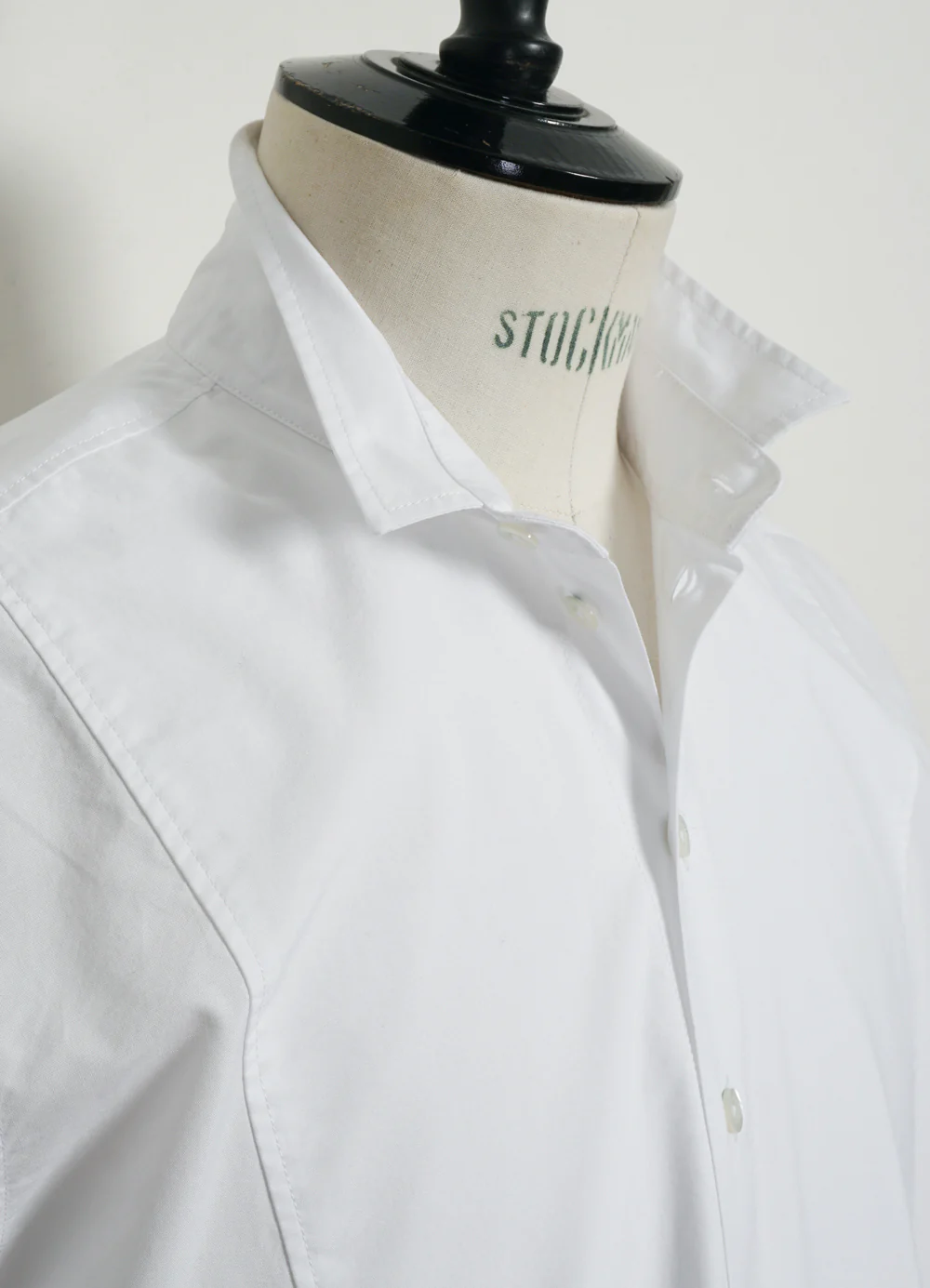 LUIS 30-20-1 | Loose Tuxedo Shirt | White - Image 2