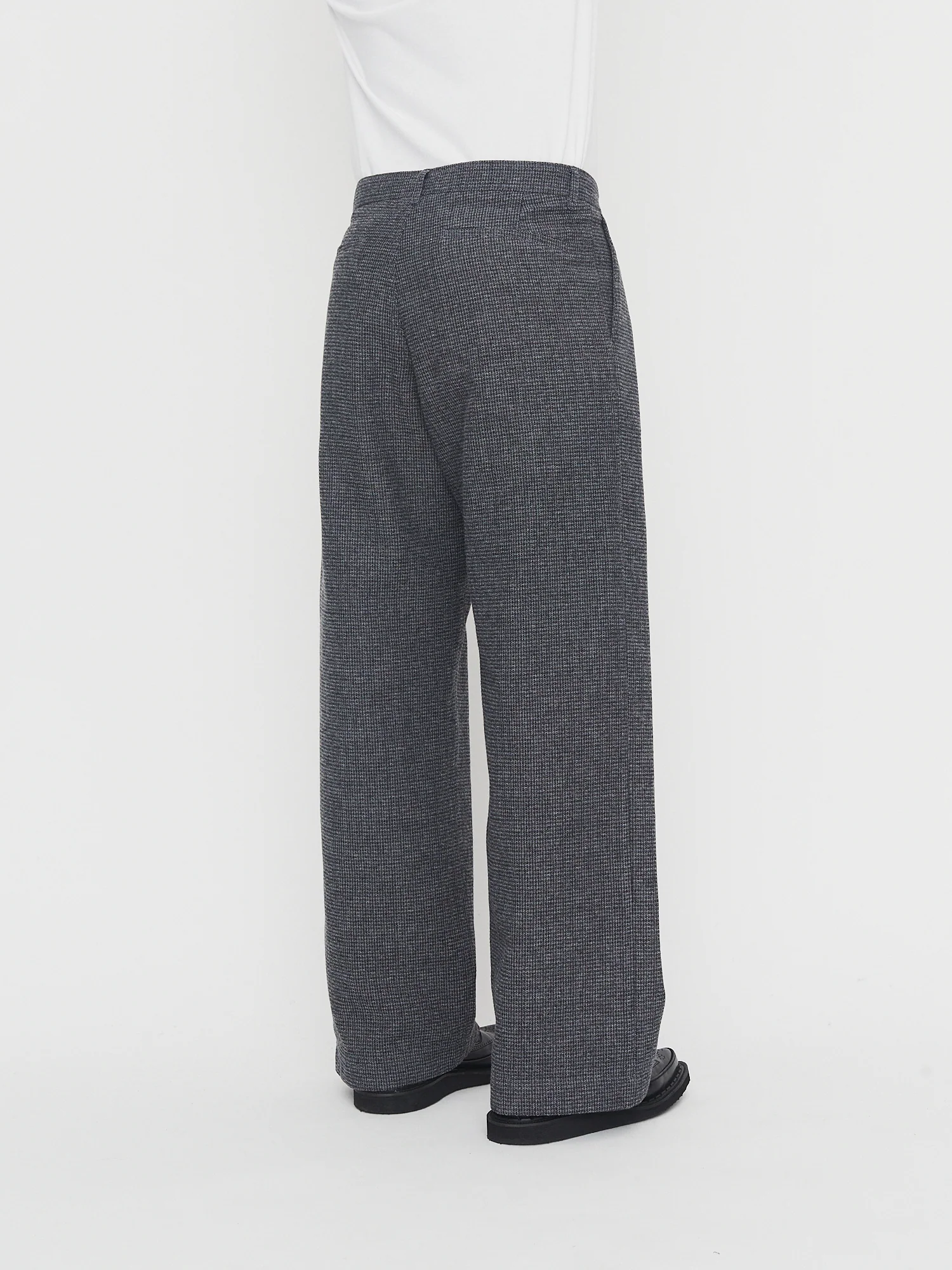 MIKA 30-29-5 | Wide Straight Pleated Trousers | Broken Grey - Image 4