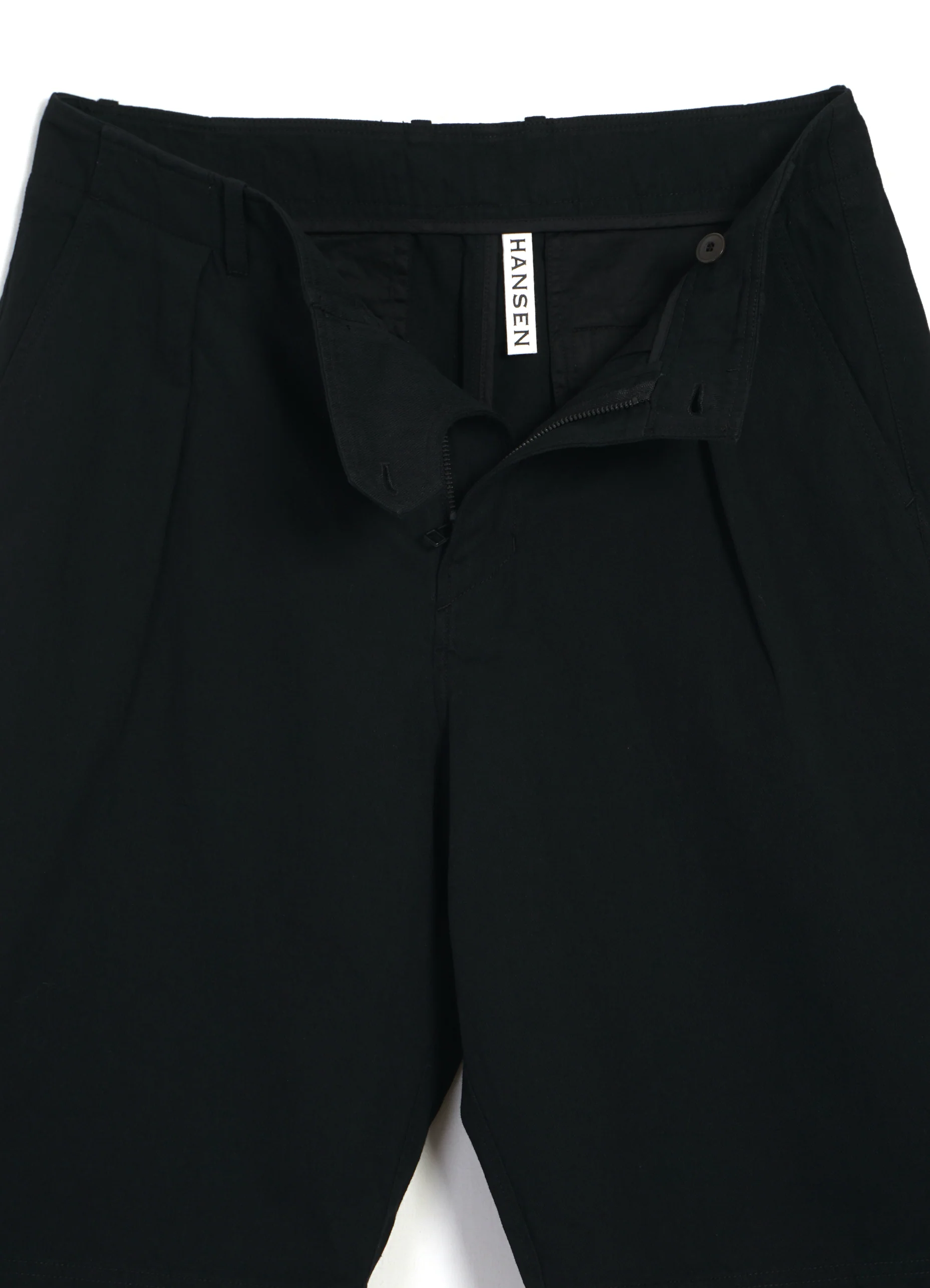 ROBIN 31-75-2 | Wide Pleated Shorts | Black Twill - Image 3