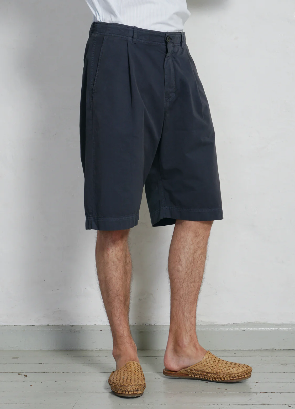 ROBIN | Wide Pleated Shorts | Blue Grey - Image 3