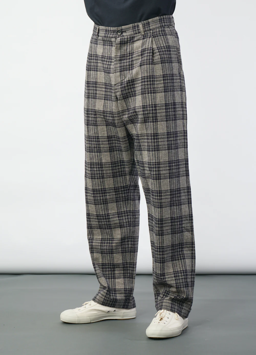 SUNE 29-59-3 | Classic Pleated Trousers | Navy Ecru Check - Image 2
