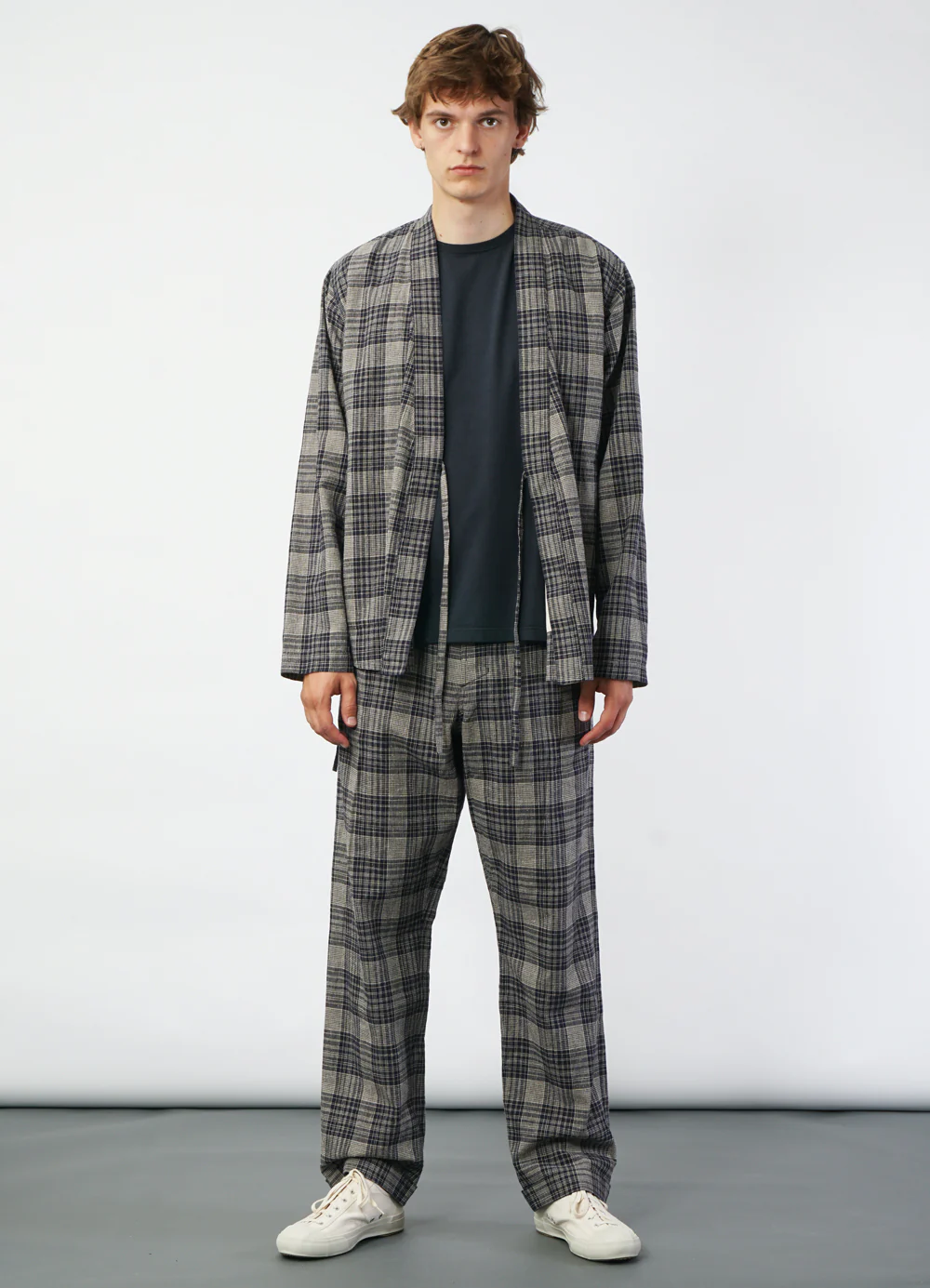 SUNE 29-59-3 | Classic Pleated Trousers | Navy Ecru Check - Image 4