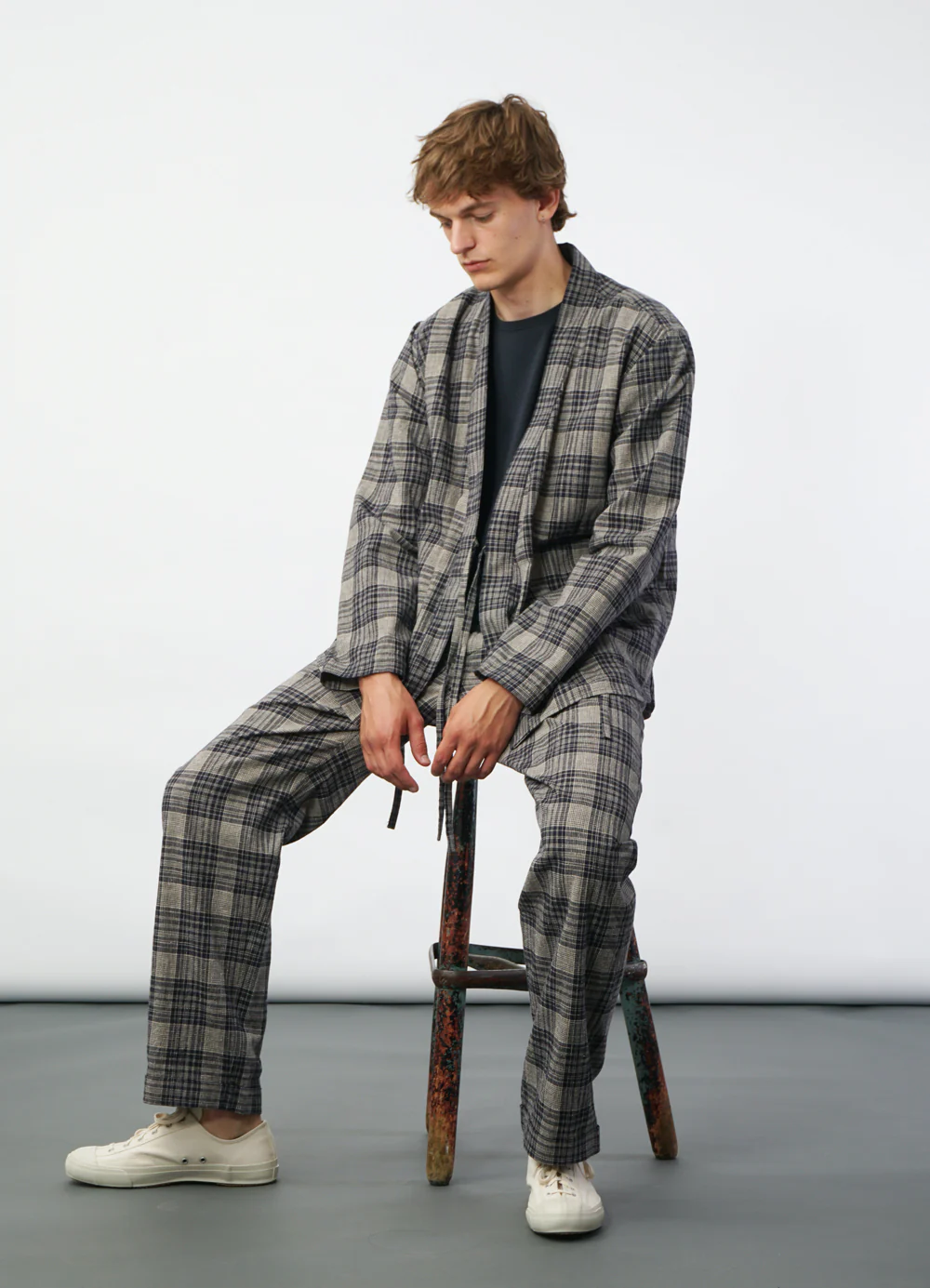SUNE 29-59-3 | Classic Pleated Trousers | Navy Ecru Check - Image 5