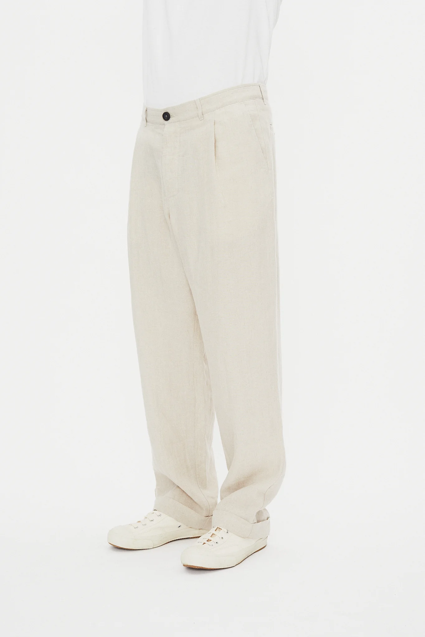 SUNE 31-67-1 | Classic Pleated Trousers | Nature Linen - Image 3