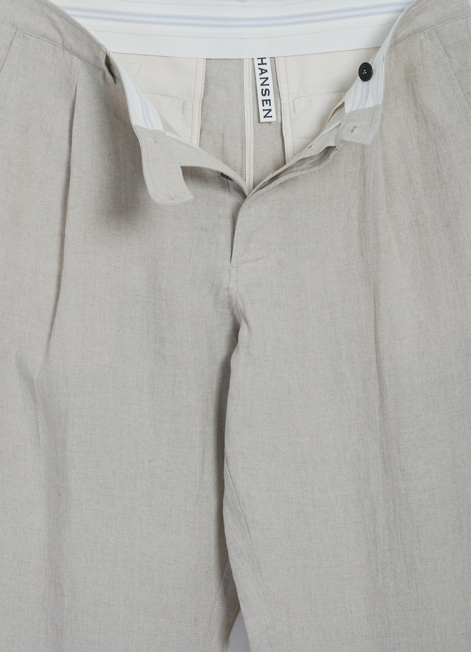 SUNE 31-67-1 | Classic Pleated Trousers | Nature Linen - Image 4