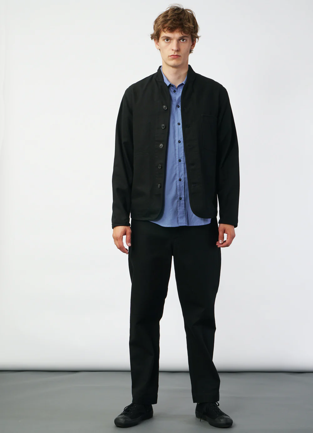 TRYGVE 27-90-2 | Wide Cut Cropped Trousers | Black Canvas - Image 4