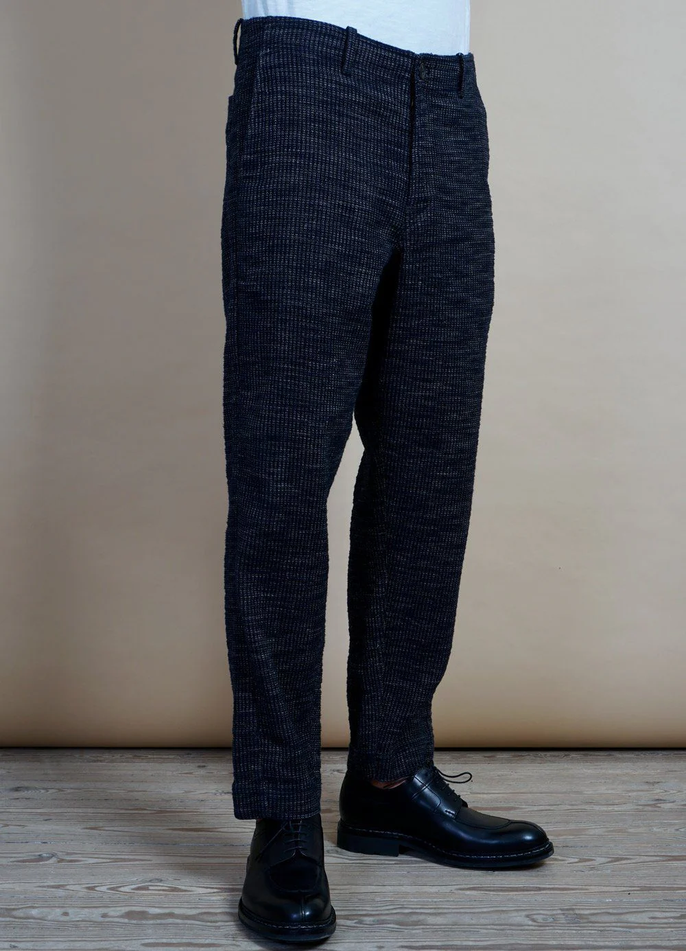 TRYGVE | Wide Cut Cropped Trousers | Black Hemp - Image 3