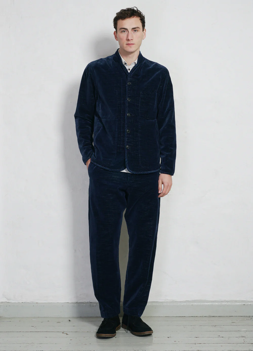 TYGE | Wide Cut Cropped Trousers | Velvet Indigo - Image 2
