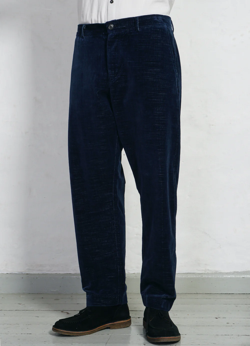 TYGE | Wide Cut Cropped Trousers | Velvet Indigo - Image 3