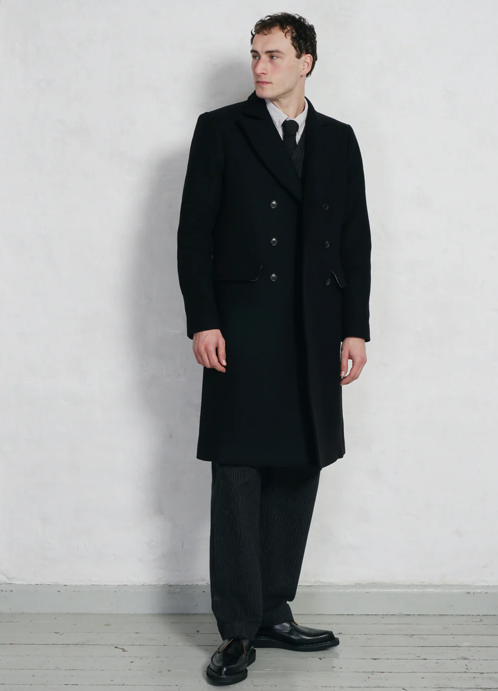 VILLUM 28-50-2 | Classic Double Breasted Coat | Premium Wool - Image 3
