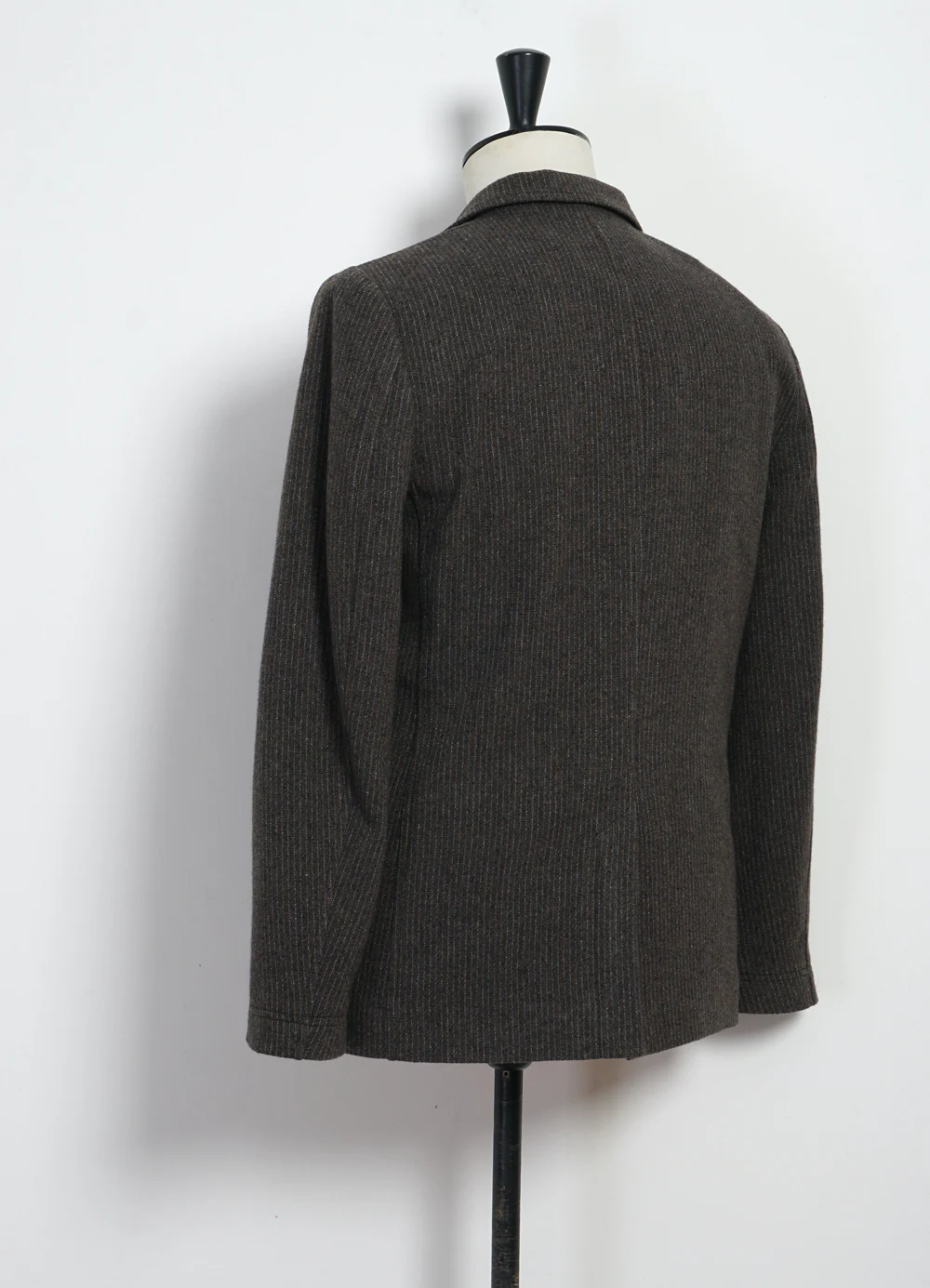 VINCENT 30-44-9 | Classic Four Button Blazer | Brown Wool Pin - Image 5