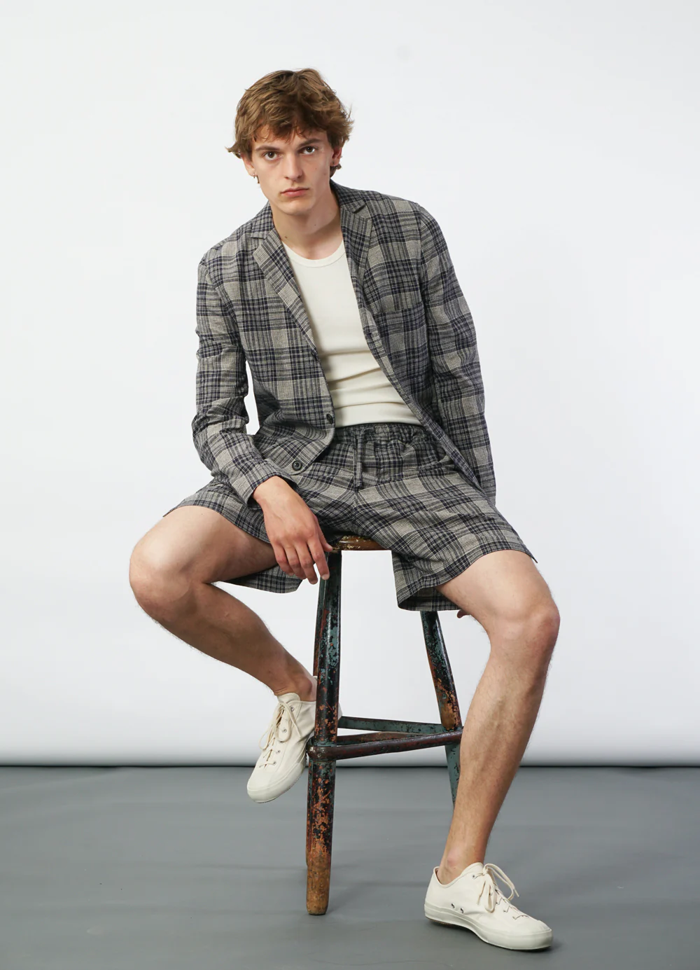 YANN 29-59-3 | Casual Drawstring Shorts | Navy Ecru Check - Image 3